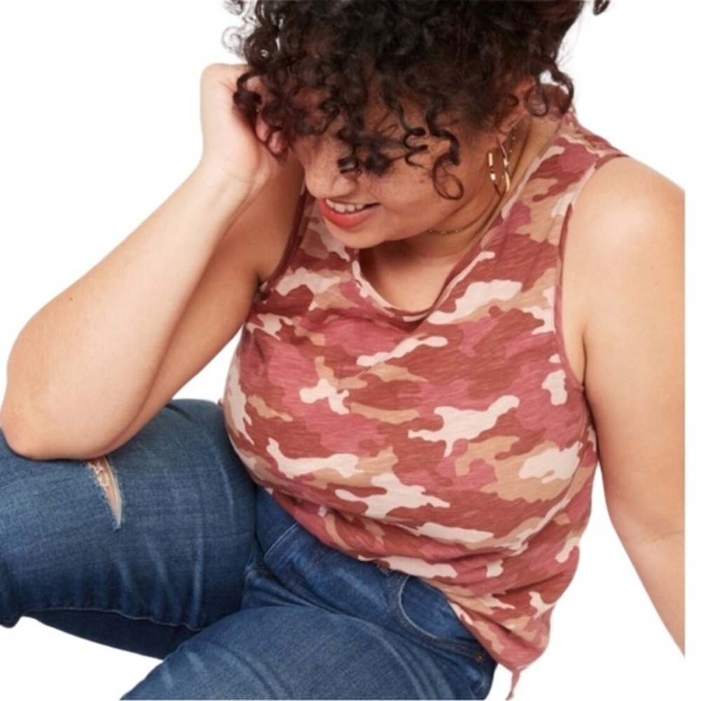 Old Navy Pink Camo Tank Top | Size L | NWT